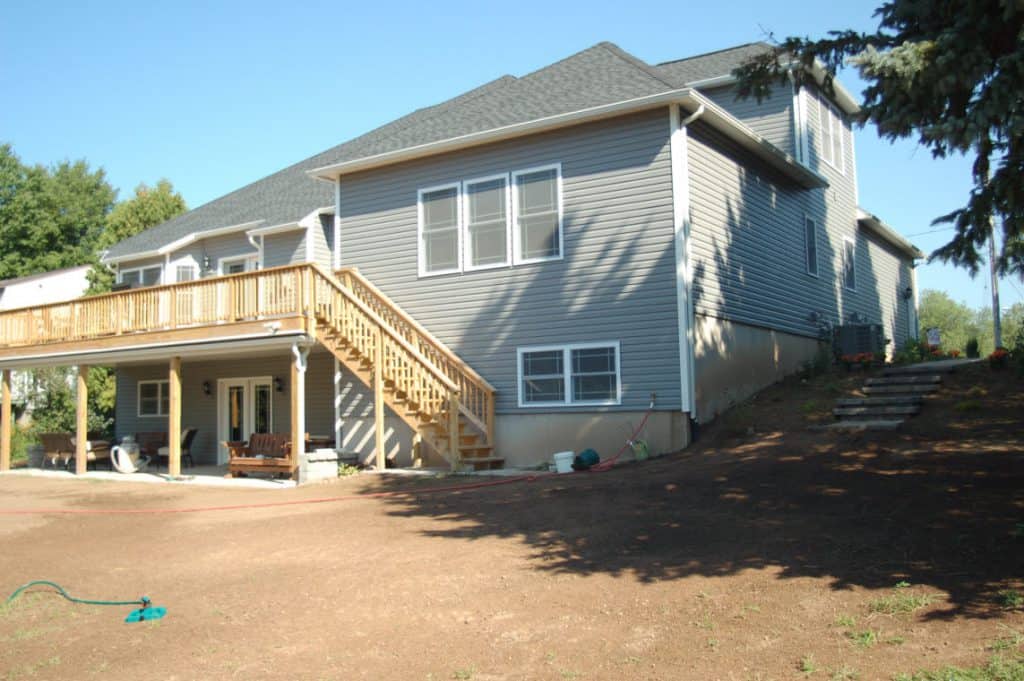 exterior rear 3